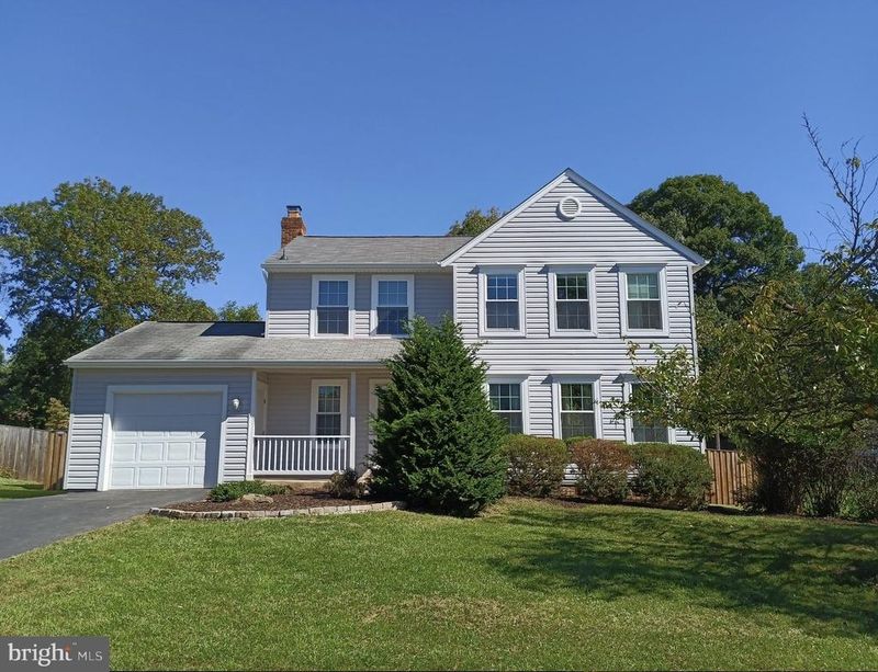 345 Silver Ridge Dr, Sterling, VA 20164