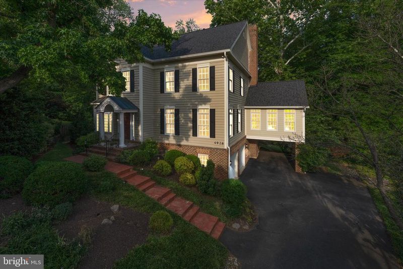 4928 Little Falls Rd, Arlington, VA 22207