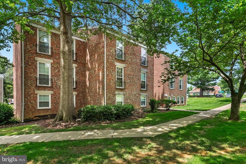824 Quince Orchard Blvd #201, Gaithersburg, MD 20878