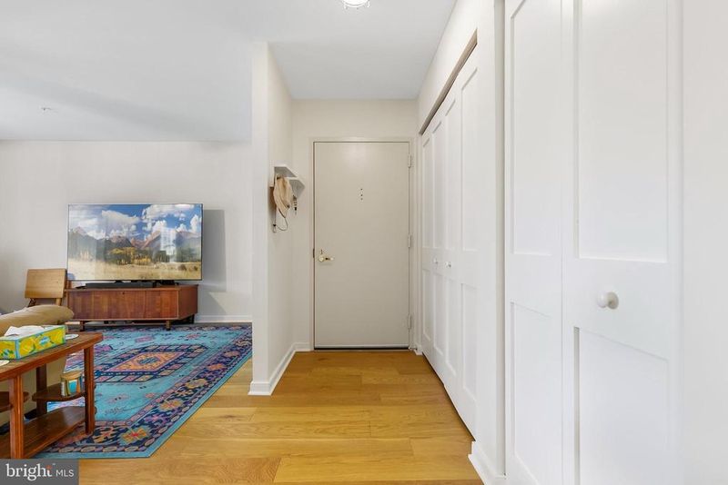 824 Quince Orchard Blvd #201, Gaithersburg, MD 20878