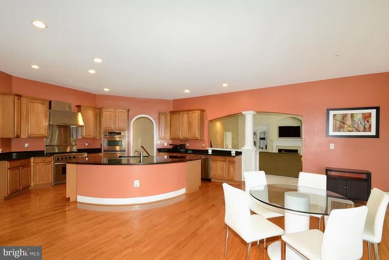 12808 Vicar Woods Ln, Bowie, MD 20720