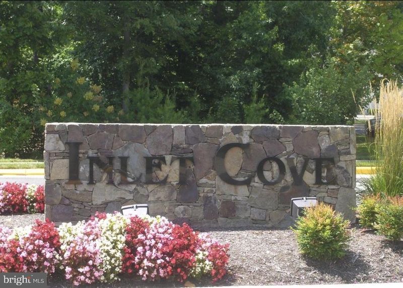 7011 Stone Inlet Dr, Fort Belvoir, VA 22060