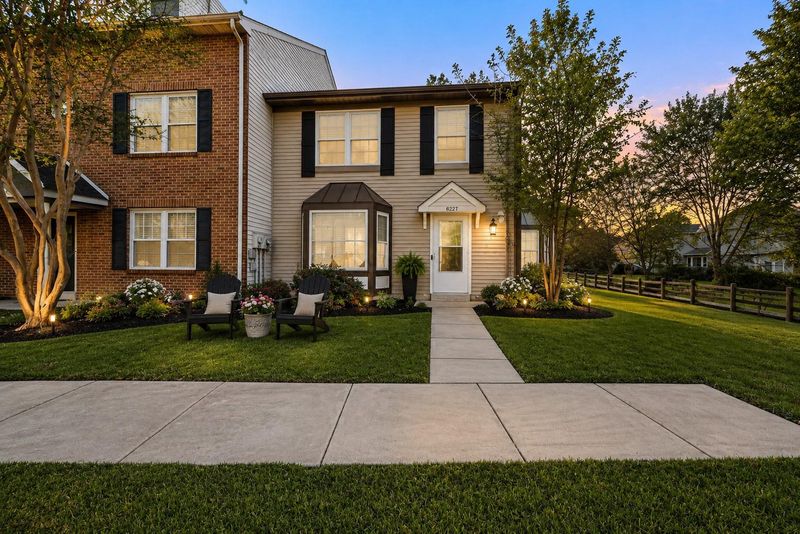 6227 Seal Pl, Waldorf, MD 20603
