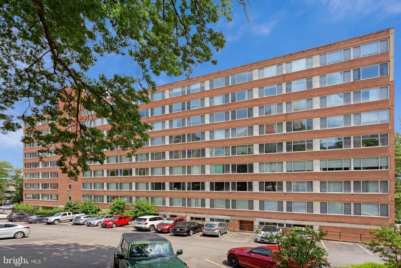 1210 N Taft St #909, Arlington, VA 22201