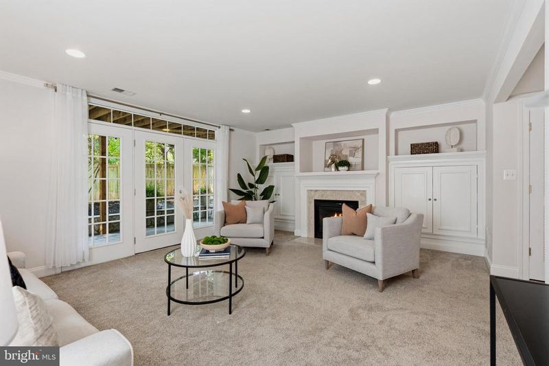 6453 Fourth St, Alexandria, VA 22312