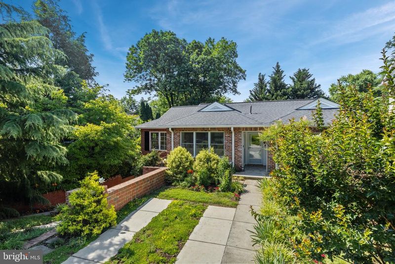 4804 Morgan Dr, Chevy Chase, MD 20815