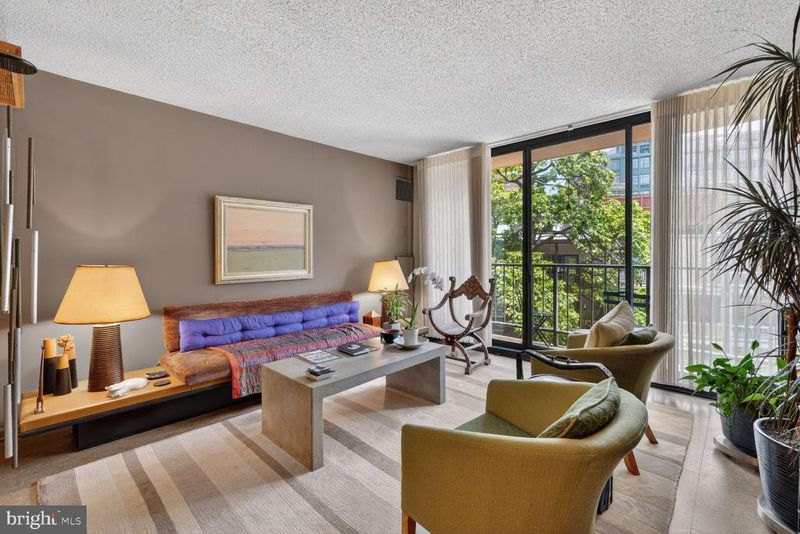 2555 Pennsylvania Ave NW #517, Washington, DC 20037