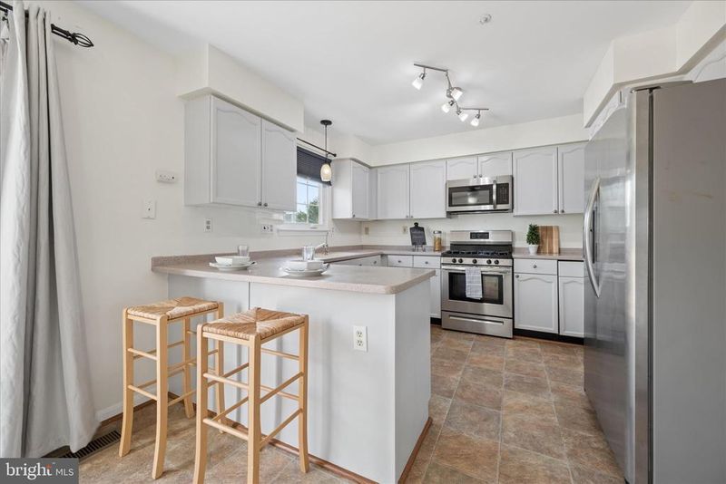 7115 Collinsworth Pl, Frederick, MD 21703