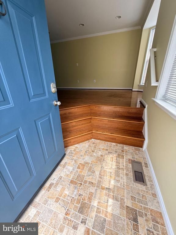 45027 Fellowship Sq, Ashburn, VA 20147