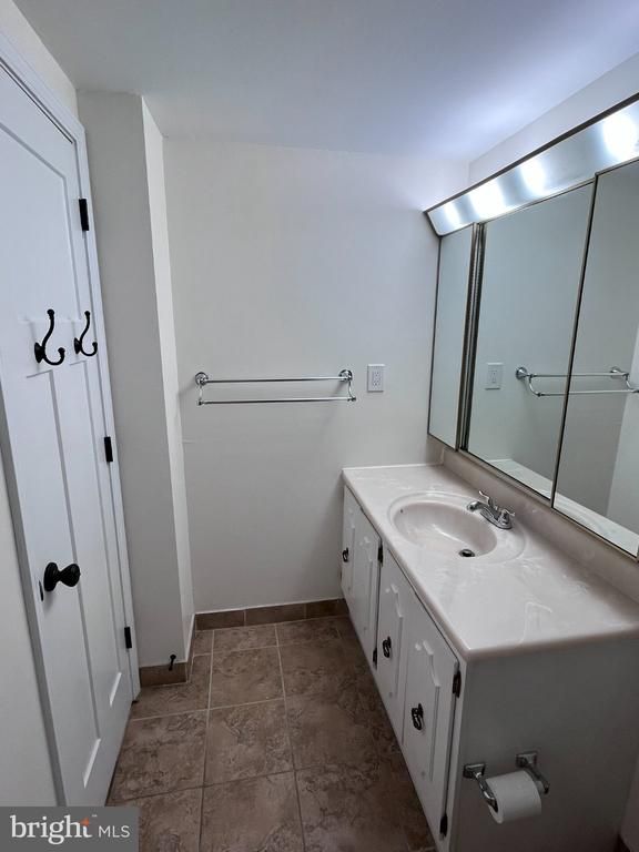6301 Stevenson Ave #515, Alexandria, VA 22304