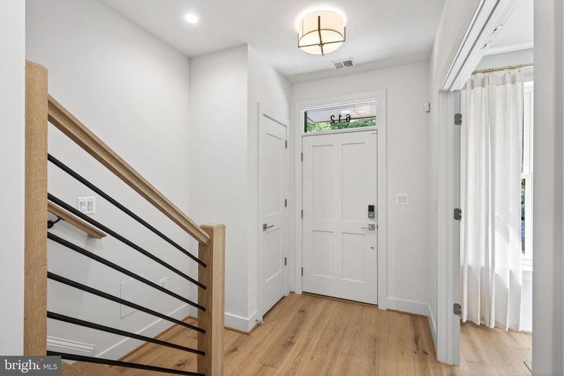 614 S Alfred St, Alexandria, VA 22314