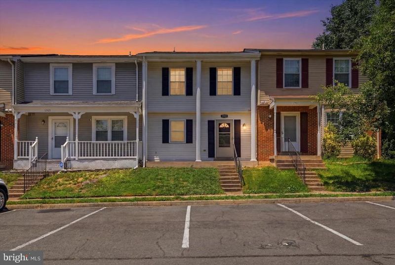 1903 Fort Monroe Ct, Dumfries, VA 22026