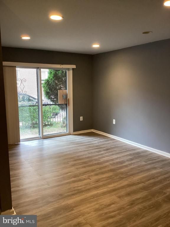 5005 D St SE #104, Washington, DC 20019