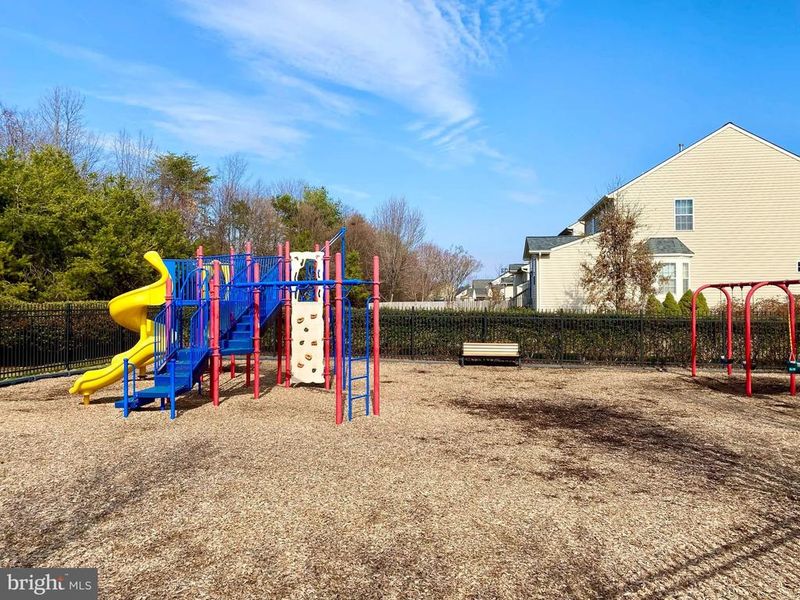 44 Hunting Creek Ln, Stafford, VA 22556