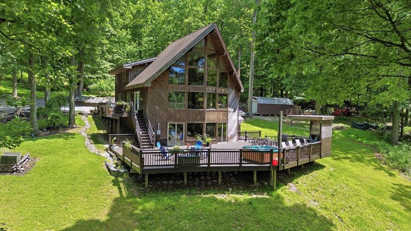 8939 Hawbottom Rd, Middletown, MD 21769