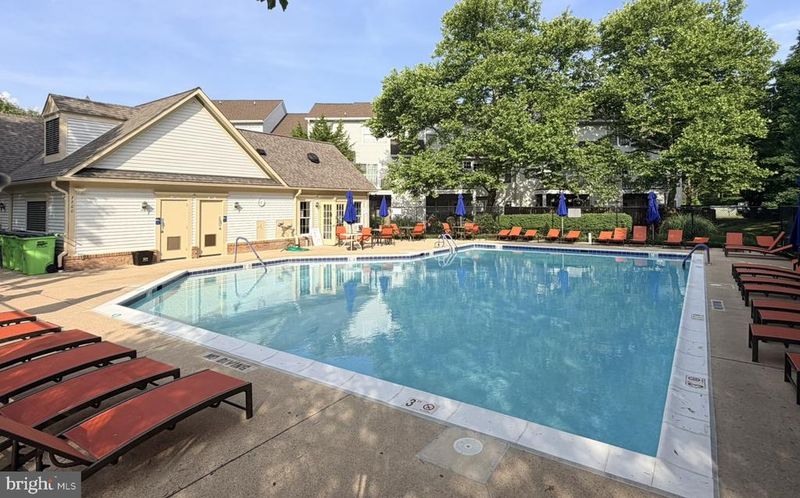 6610 Netties Ln #B, Alexandria, VA 22315