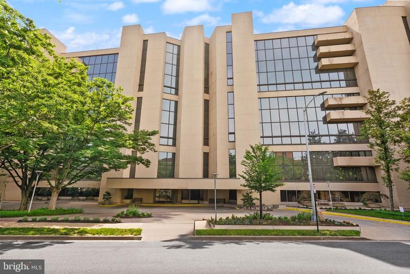1101 S Arlington Ridge Rd #608, Arlington, VA 22202