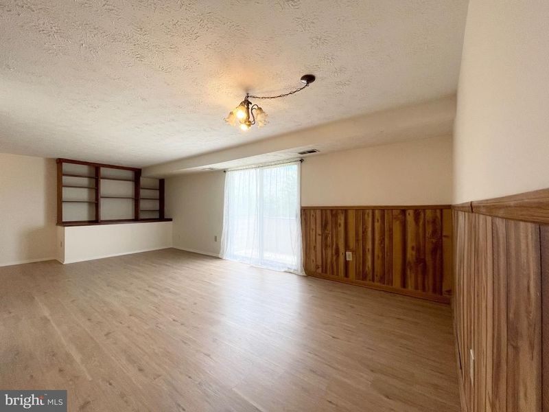 1001 Heather Ridge Dr #1G, Frederick, MD 21702