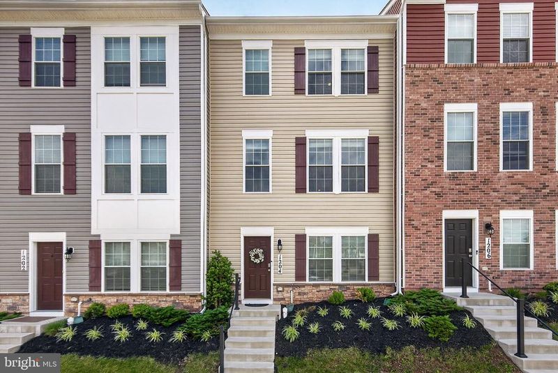 1204 Daphne Way, Frederick, MD 21702