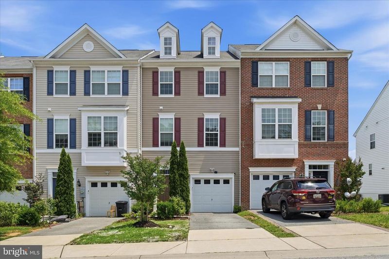 9889 Deer Rn, Laurel, MD 20723