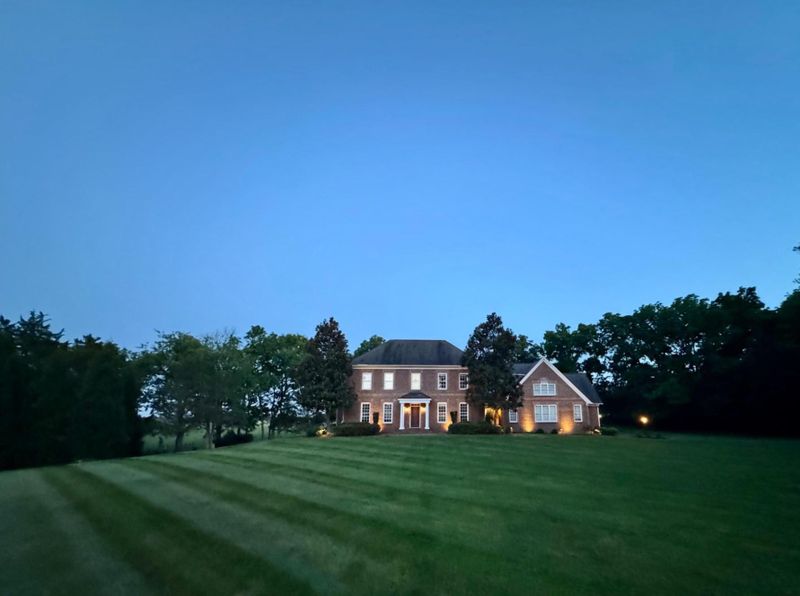 13901 Shelter Manor Dr, Haymarket, VA 20169