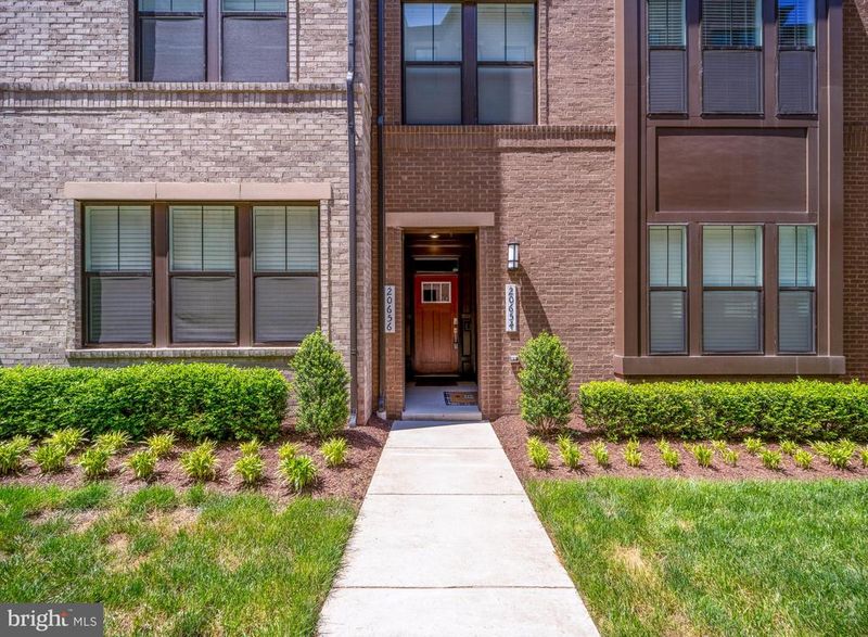 20656 River Liffey Ter, Sterling, VA 20166