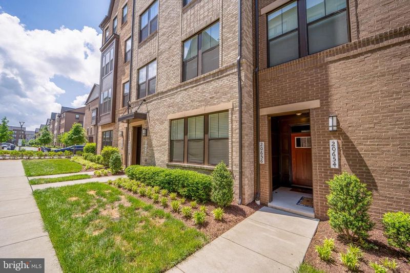 20656 River Liffey Ter, Sterling, VA 20166