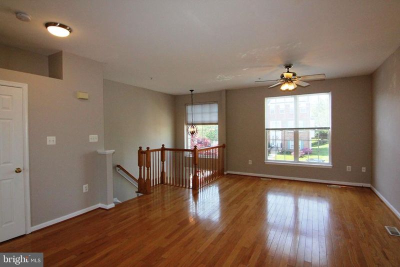 1917 Harpers Ct, Frederick, MD 21702
