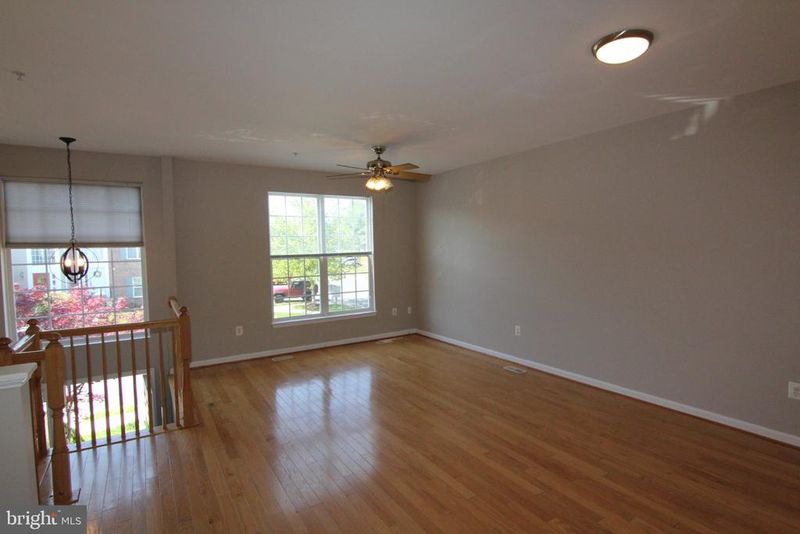 1917 Harpers Ct, Frederick, MD 21702