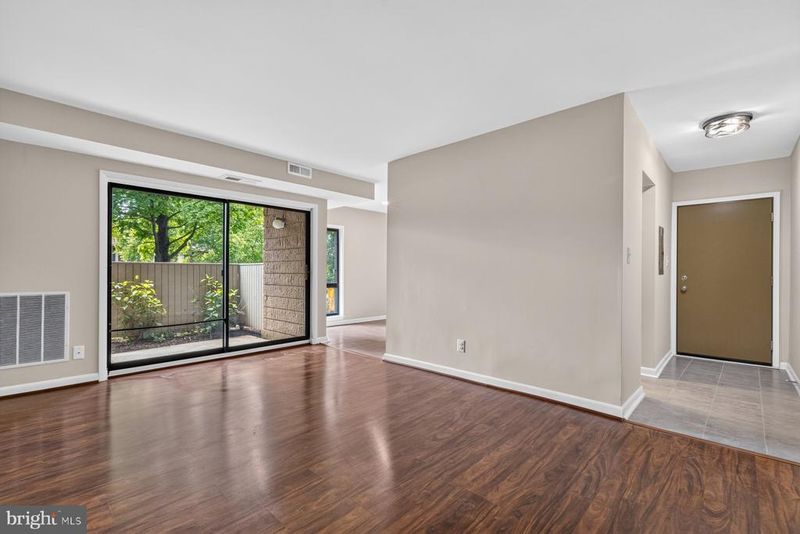 6079 Majors Ln #4 M4, Columbia, MD 21045