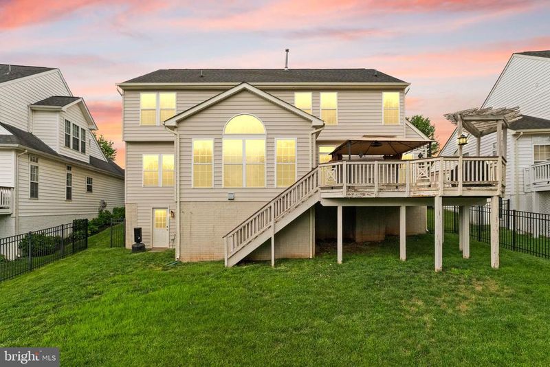 6726 Edgartown Way, Gainesville, VA 20155