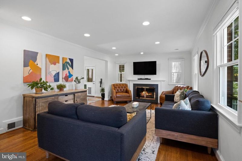 6119 Washington Blvd, Arlington, VA 22205