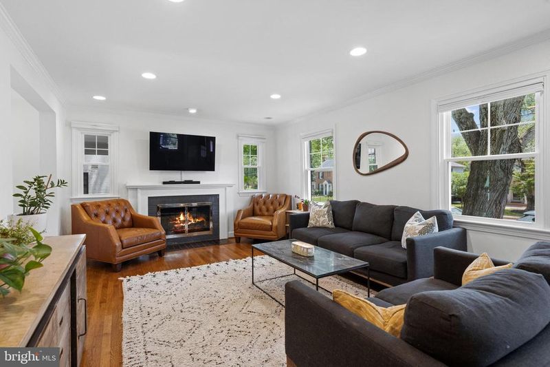6119 Washington Blvd, Arlington, VA 22205