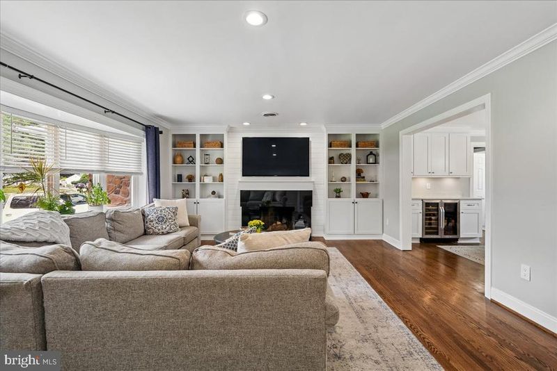 1946 Briggs Chaney Rd, Silver Spring, MD 20905