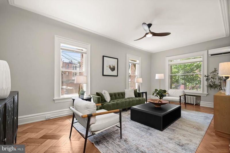 2039 New Hampshire Ave NW #105, Washington, DC 20009