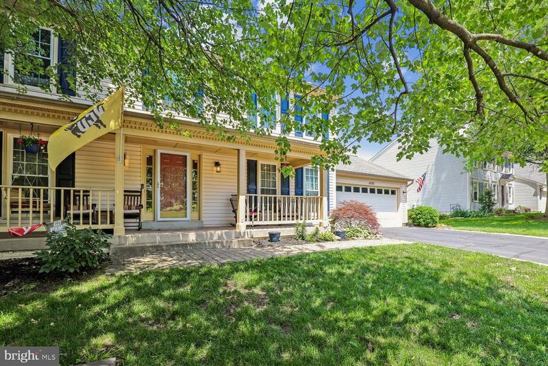 14390 Round Lick Ln, Centreville, VA 20120
