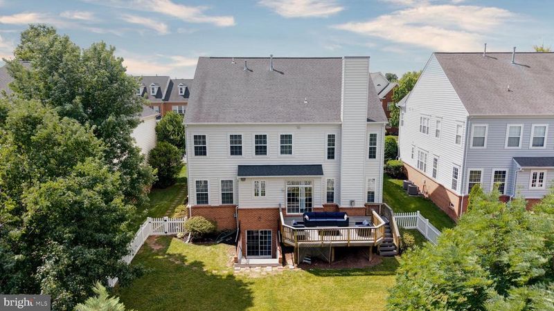 42654 Frontier Dr, Brambleton, VA 20148