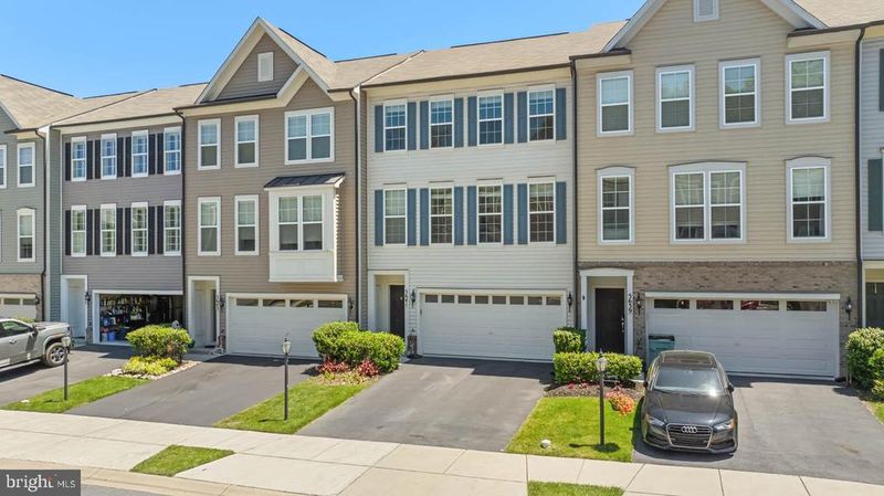 5641 Scott Ridge Pl, Frederick, MD 21704