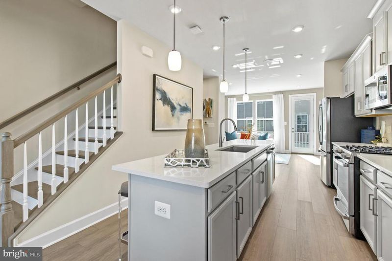 7515 Braun St, Laurel, MD 20707