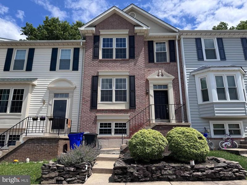 1107 Oak View Dr, Mt Airy, MD 21771