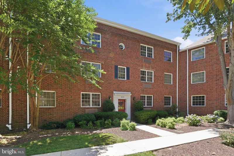 1608 W Abingdon Dr #302, Alexandria, VA 22314