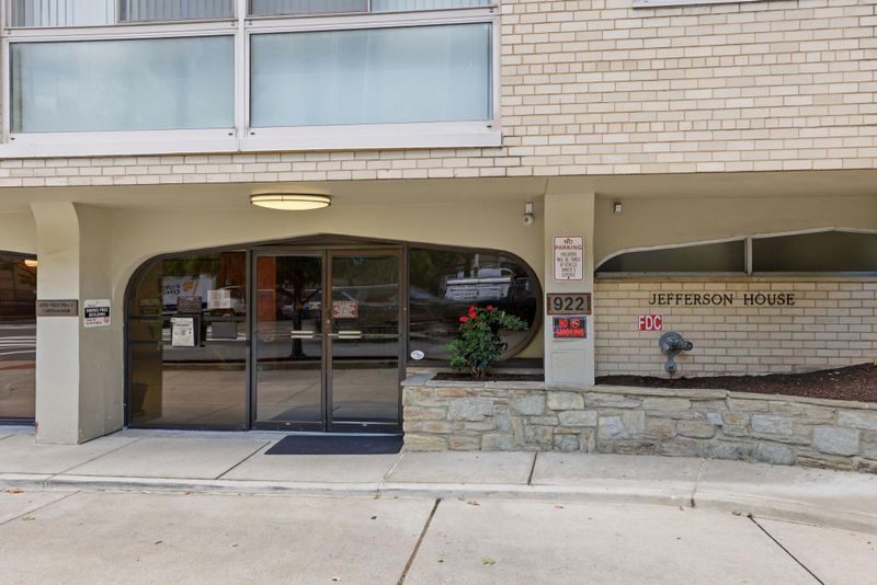 922 24th St NW #418, Washington, DC 20037