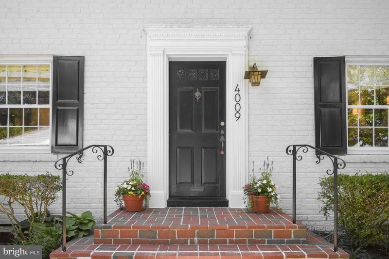 4009 64th St, Bethesda, MD 20816
