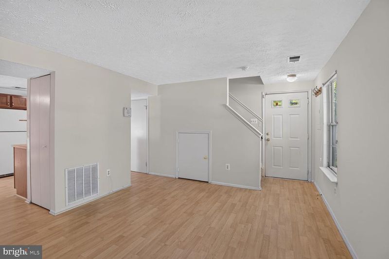 16335 Pewter Ln, Bowie, MD 20716