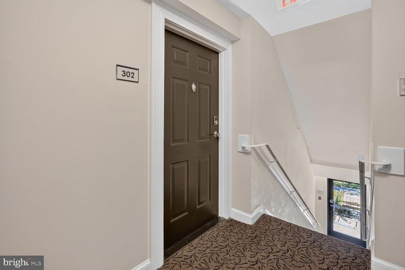 3800 Porter St NW #302, Washington, DC 20016