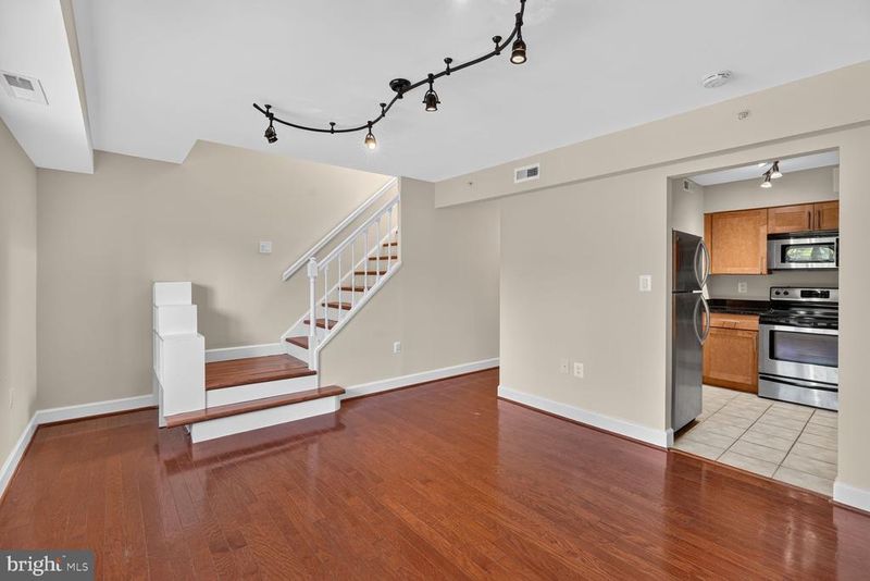 3800 Porter St NW #302, Washington, DC 20016