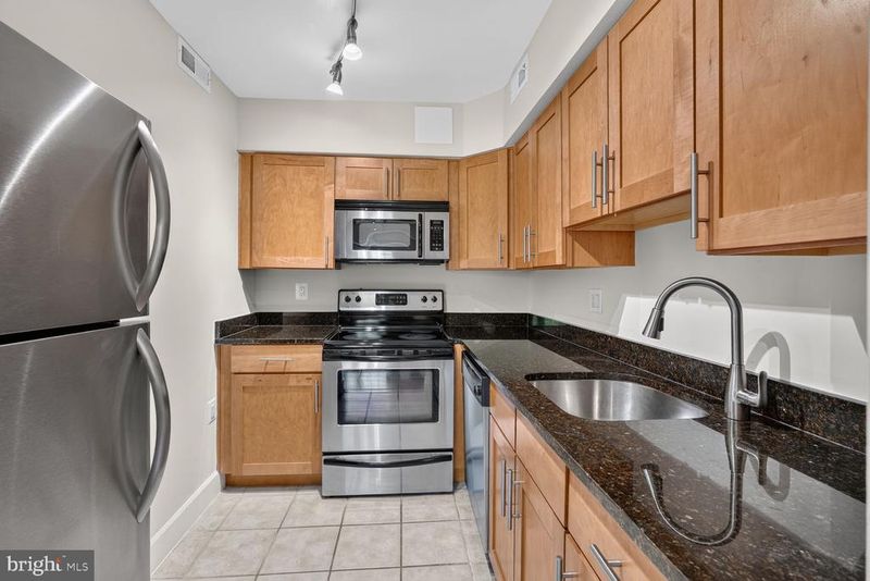 3800 Porter St NW #302, Washington, DC 20016
