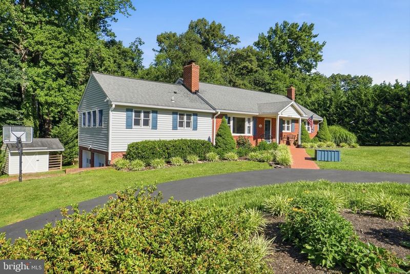 4832 Martin St, Alexandria, VA 22312