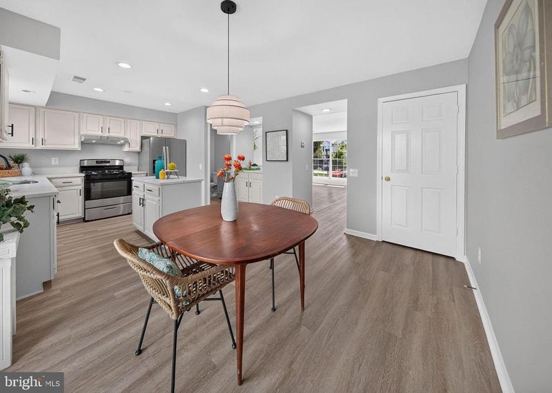 6576 Medinah Ln, Alexandria, VA 22312