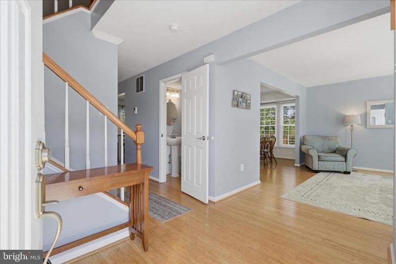 5024 Mallard Ln, Frederick, MD 21703